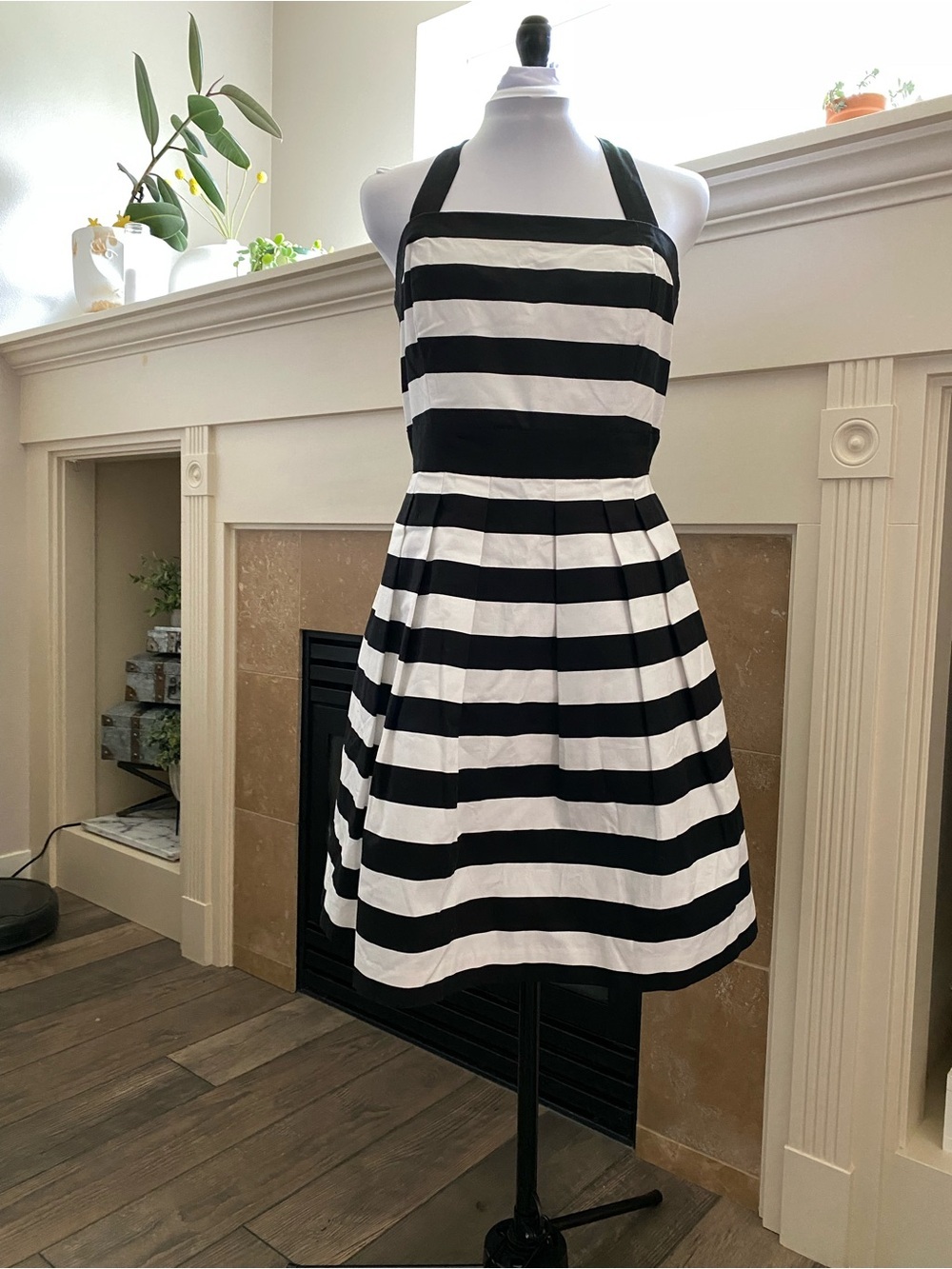 NWT WHBM Classic Black & White Striped Halter/Strapless Party Dress - Picture 2 of 11